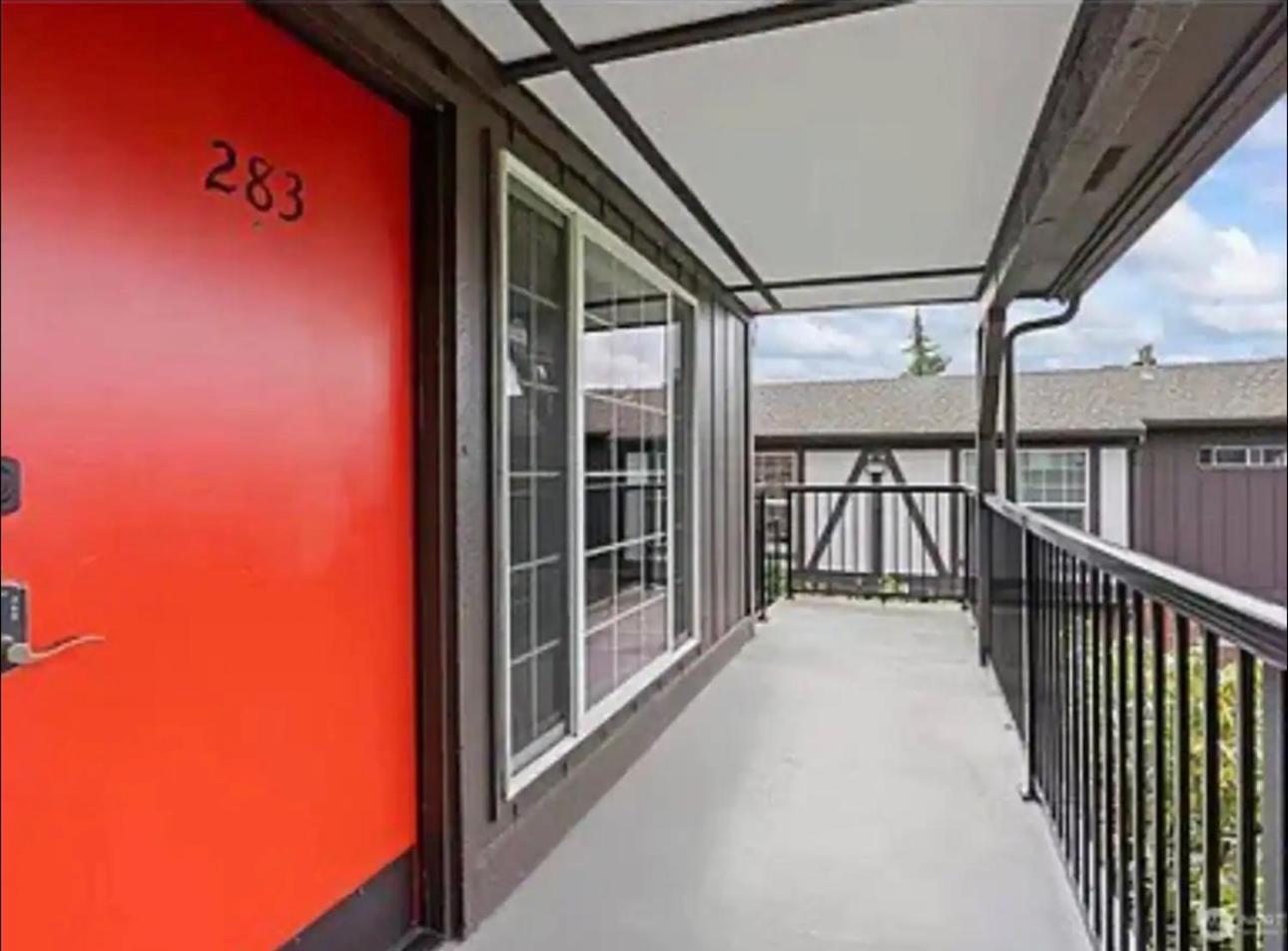 Modern And Elegant Condominium SeaTac Exterior photo
